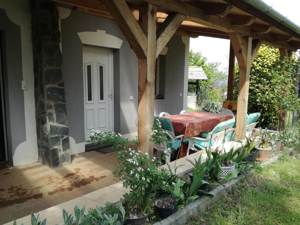 Margo Nyaralo Villa Balatonederics Exterior foto
